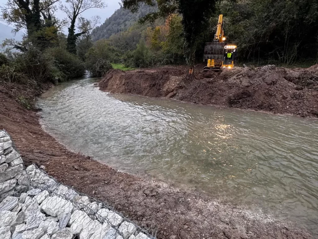 Opere fluviali camerino