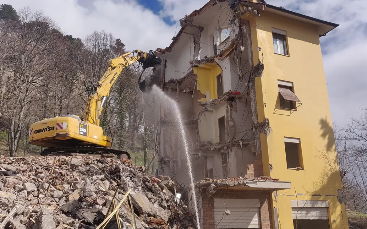 demolizioni Camerino - Via Dante Alighieri 20